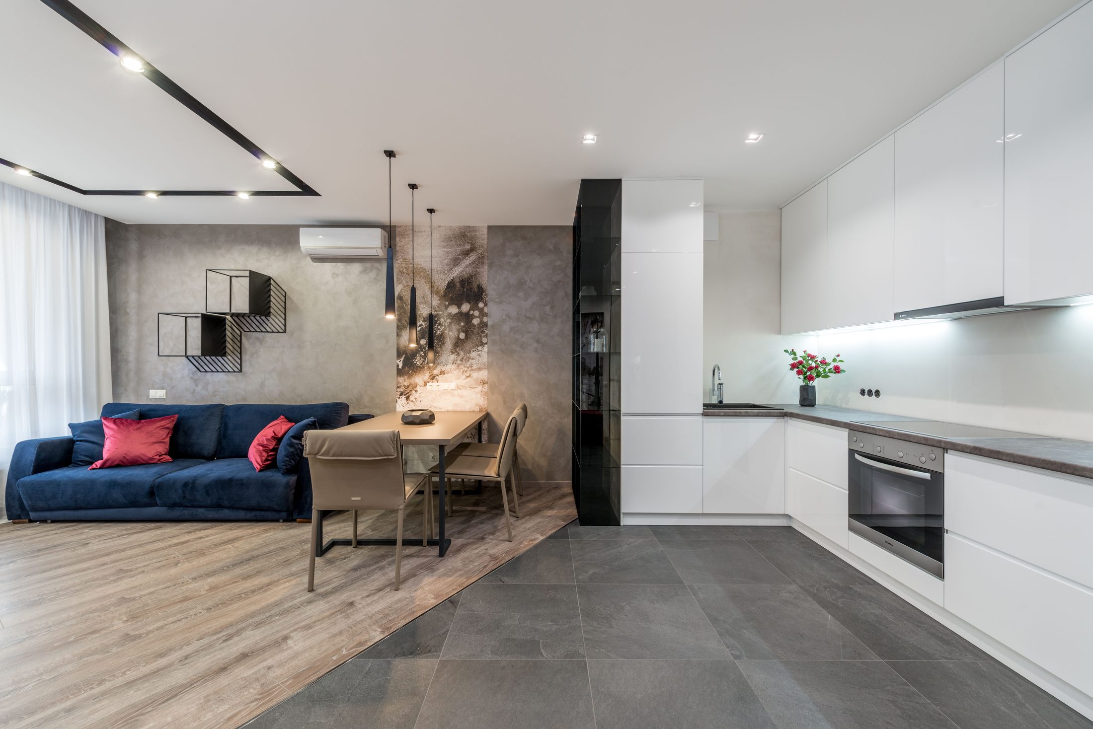 Sala de estar de um apartamento moderno usado como demonstração de layout